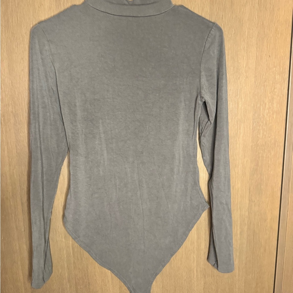 Gray Long Sleeve Women's Top